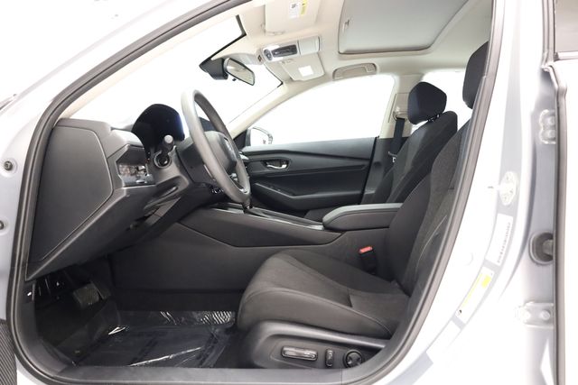 2025 Honda Accord SE - Photo 11