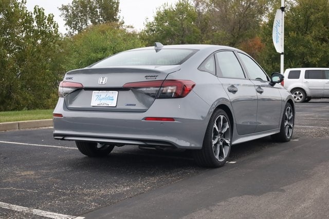 2026 Honda Civic Hybrid Sport Touring photo 4