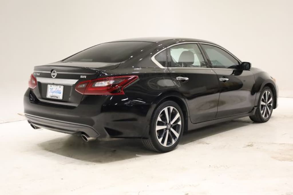 Used 2017 Nissan Altima 2.5 SR Sedan