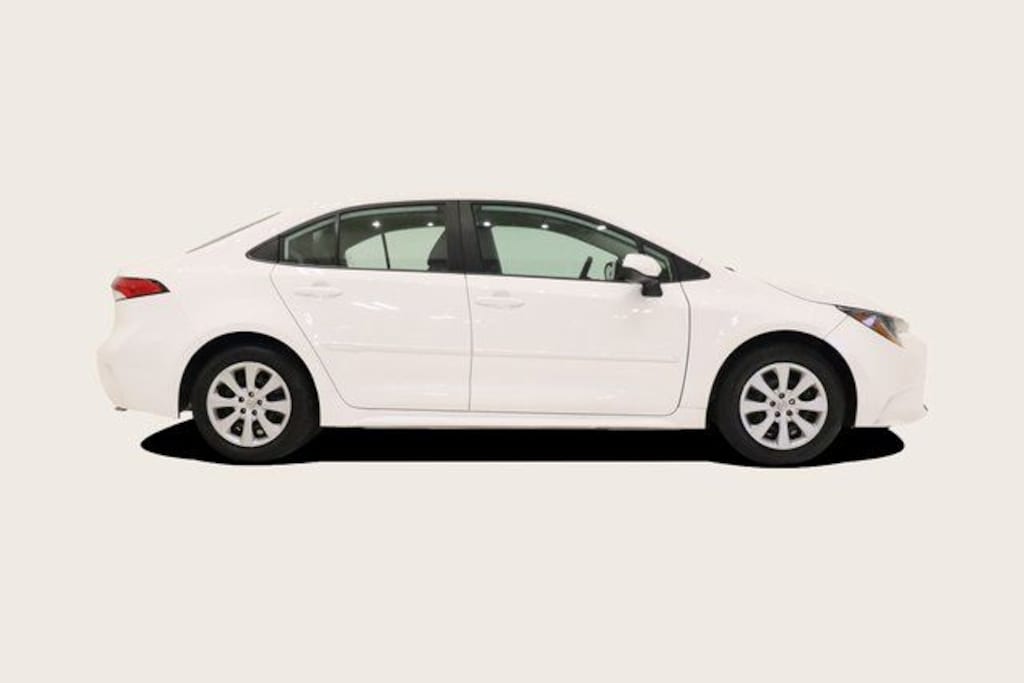 Used 2022 Toyota Corolla LE Sedan