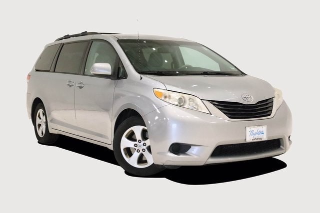 Used 2014 Toyota Sienna LE with VIN 5TDKK3DC9ES458102 for sale in Oakbrook Terrace, IL