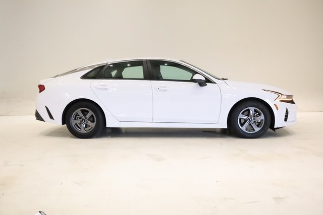2023 Kia K5 LXS photo 3