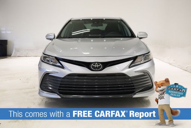 2023 Toyota Camry LE photo 2