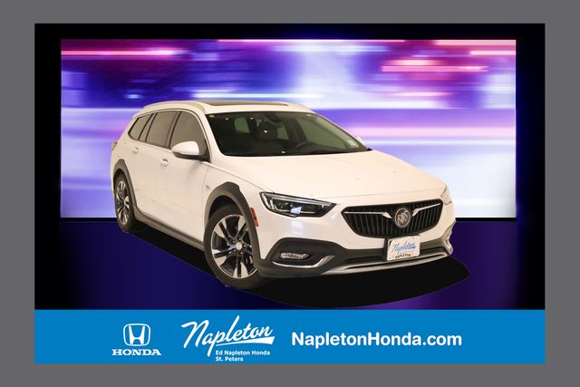 2018 Buick Regal Essence AWD's photo