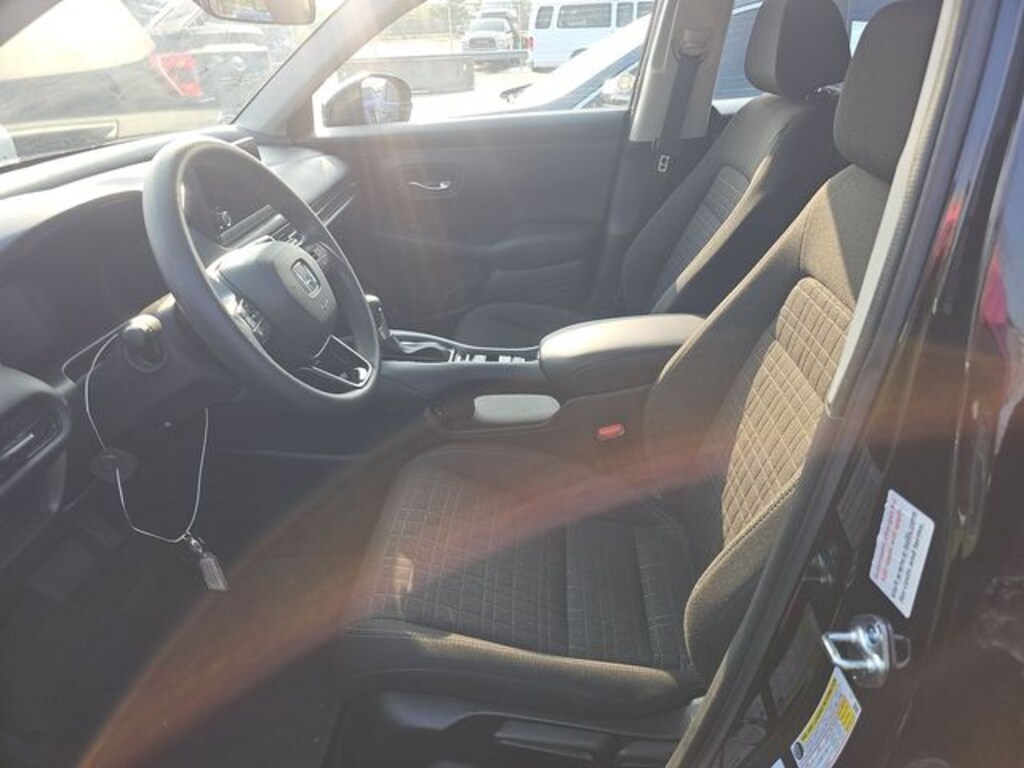 Used 2025 Honda HR-V LX SUV