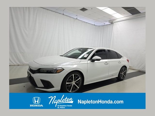 2023 Honda Civic Touring CVT's photo