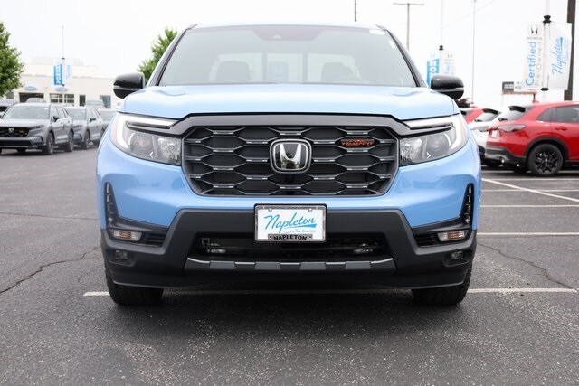 2025 Honda Ridgeline TrailSport photo 2