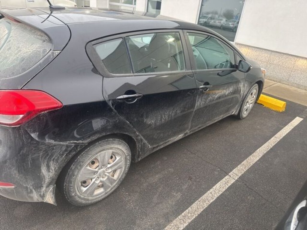 Used 2017 Kia Forte5 LX Hatchback