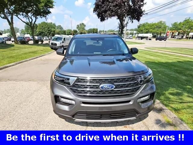 2023 Ford Explorer XLT photo 2