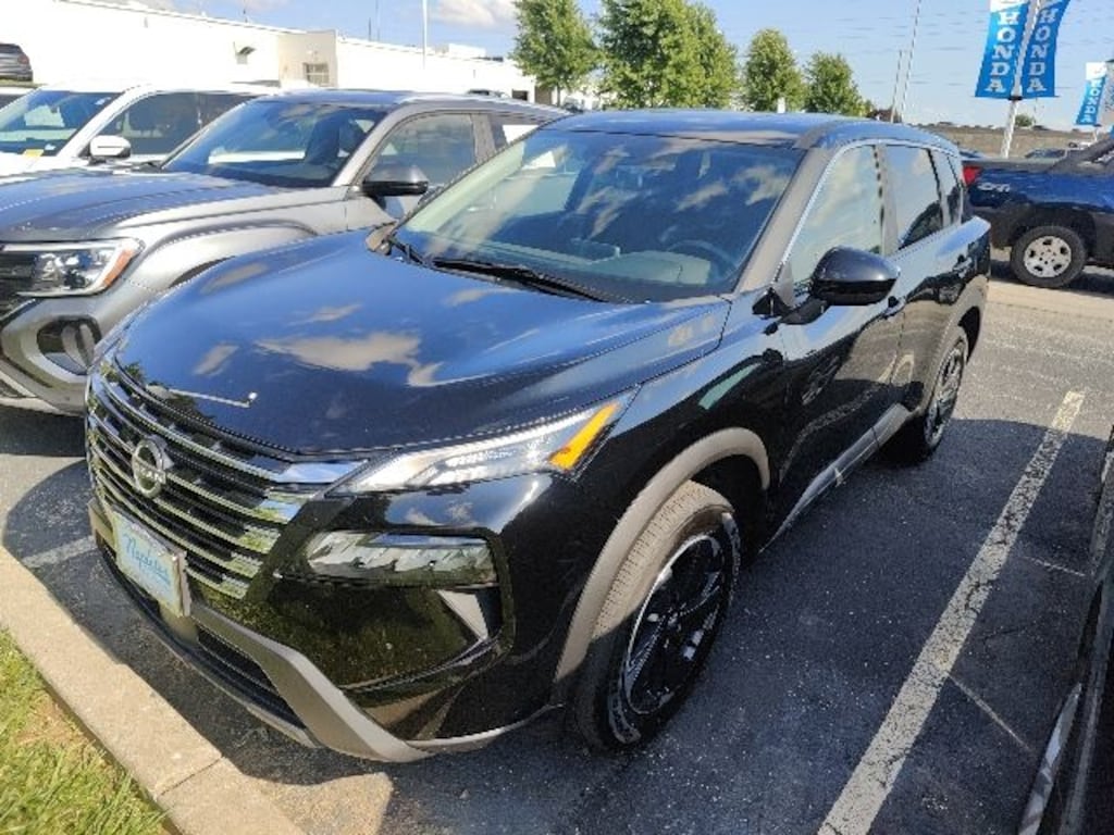 Used 2025 Nissan Rogue SV SUV