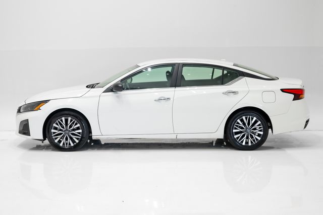 2025 Nissan Altima SV - Photo 29