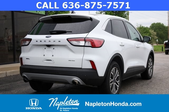 2022 Ford Escape SEL photo 3