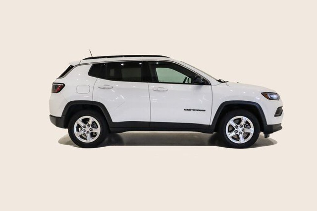 Used 2023 Jeep Compass Latitude SUV