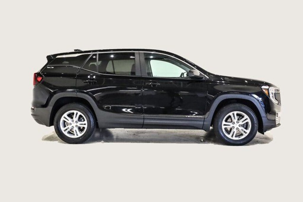 Used 2022 GMC Terrain SLE SUV