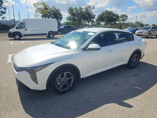 2025 Kia K4 LXS - Photo 20