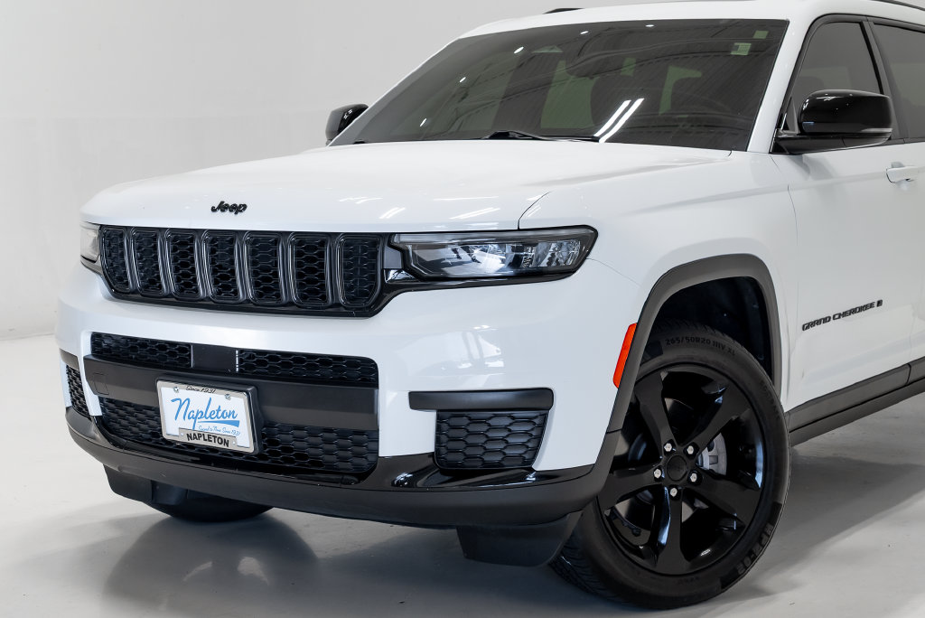 Used 2023 Jeep Grand Cherokee Altitude SUV