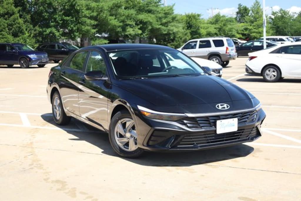 New 2026 Hyundai Elantra SE Sedan