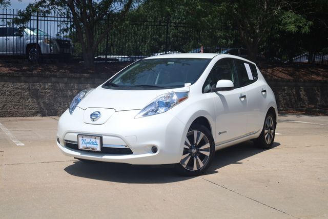 Used 2015 Nissan LEAF SL with VIN 1N4AZ0CP3FC326245 for sale in Hazelwood, MO