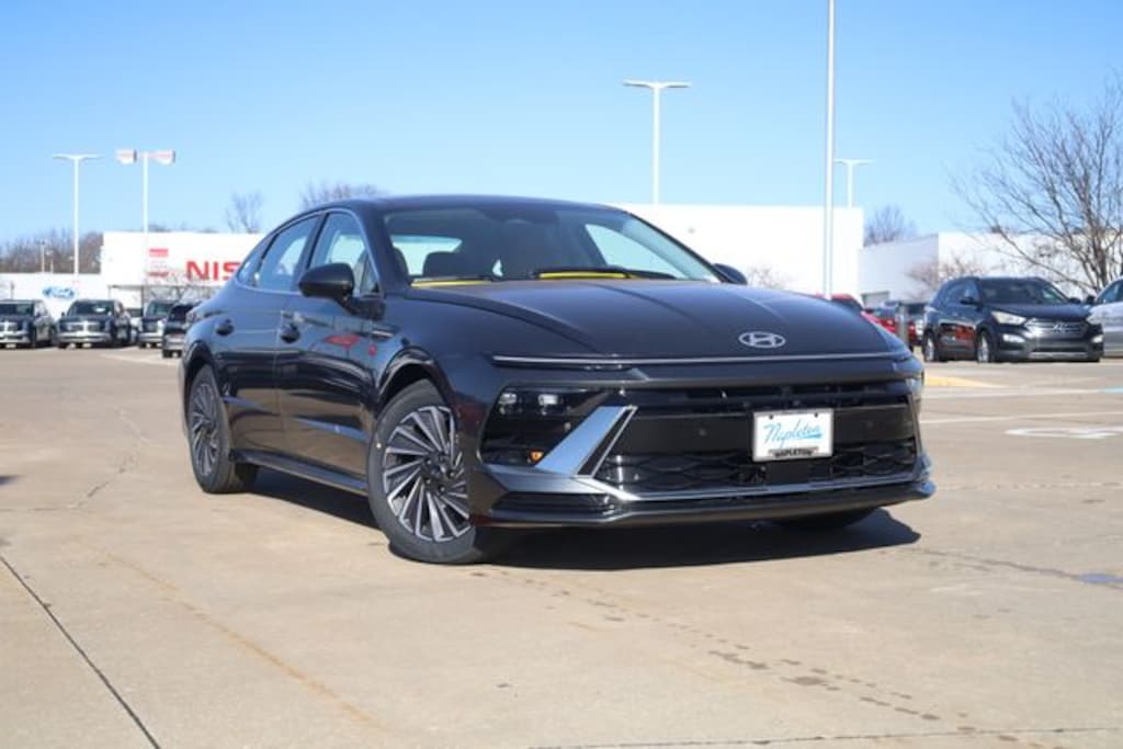 New 2026 Hyundai Sonata Hybrid Limited Sedan