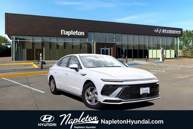 2025 Hyundai Sonata SE's photo