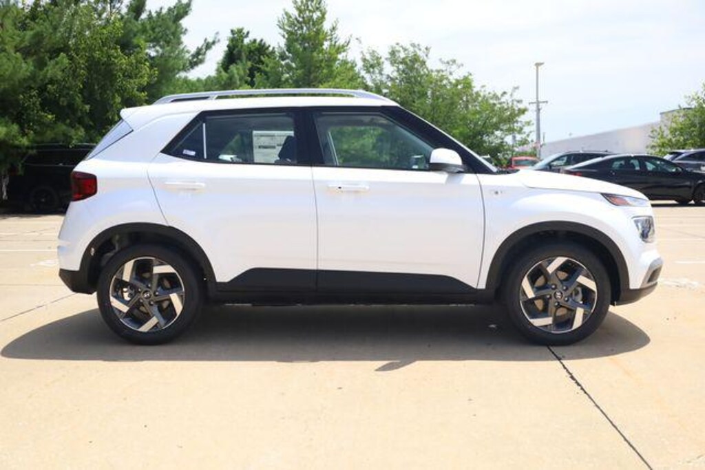 New 2026 Hyundai Venue SEL SUV