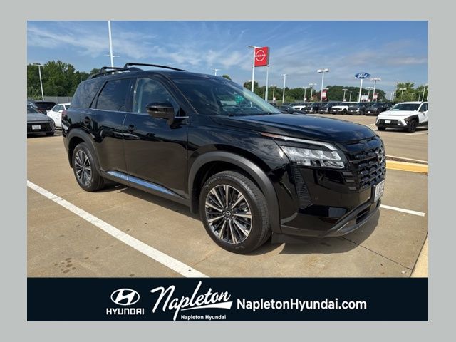 2026 Nissan Pathfinder Platinum 4WD's photo