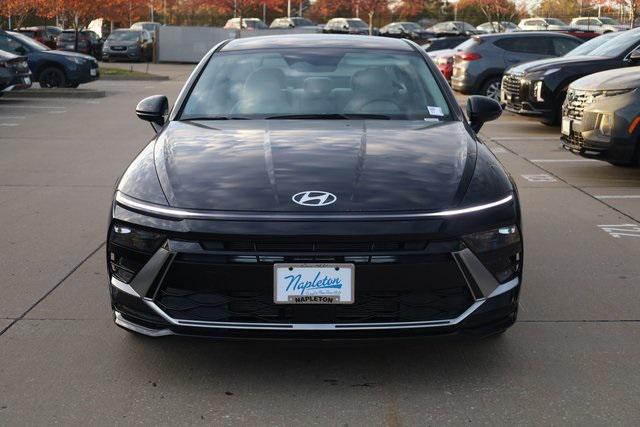 2026 Hyundai Sonata SEL Sport photo 2