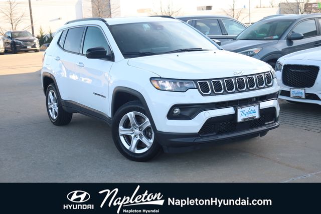 2023 Jeep Compass Latitude's photo