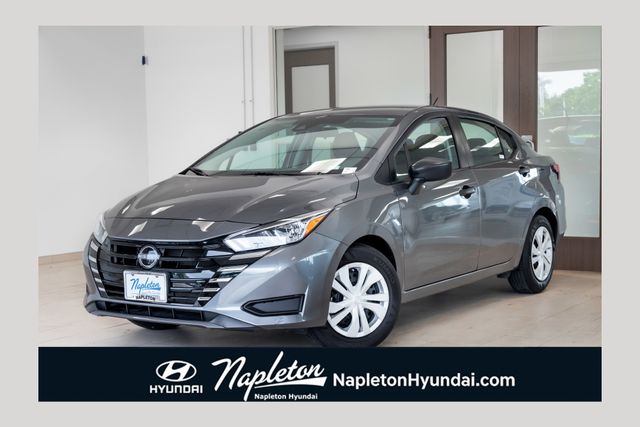 2024 Nissan Versa 1.6 S CVT's photo