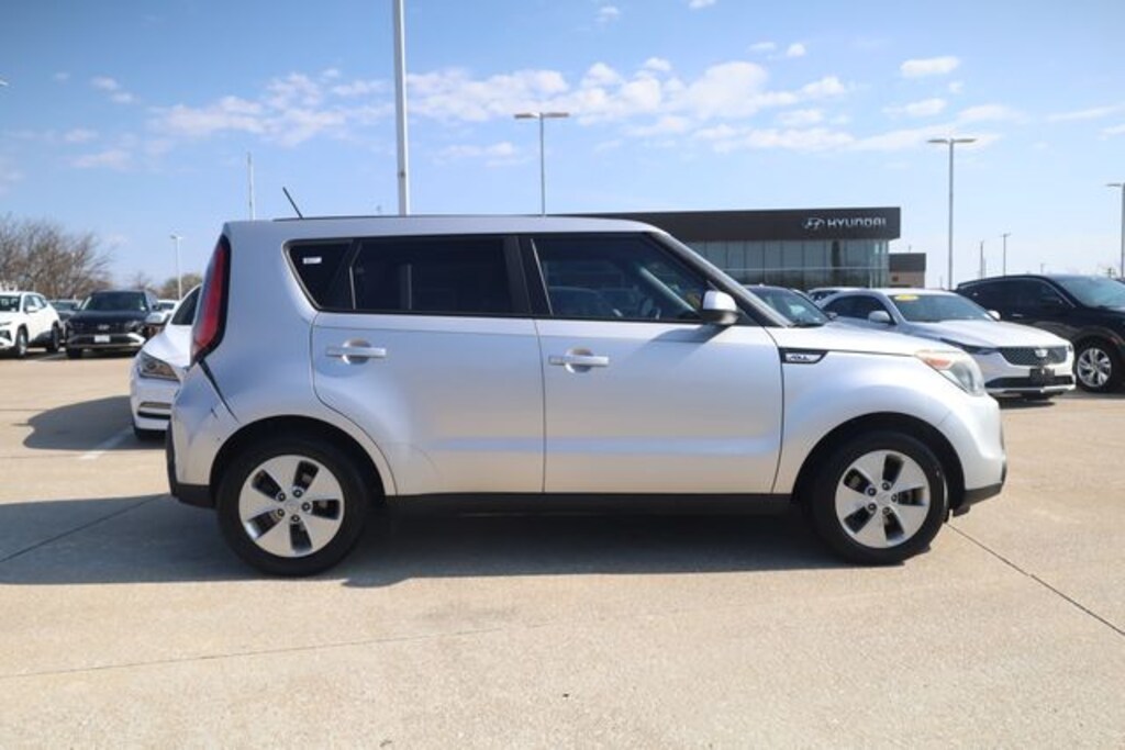 Used 2015 Kia Soul Base FWD Hatchback