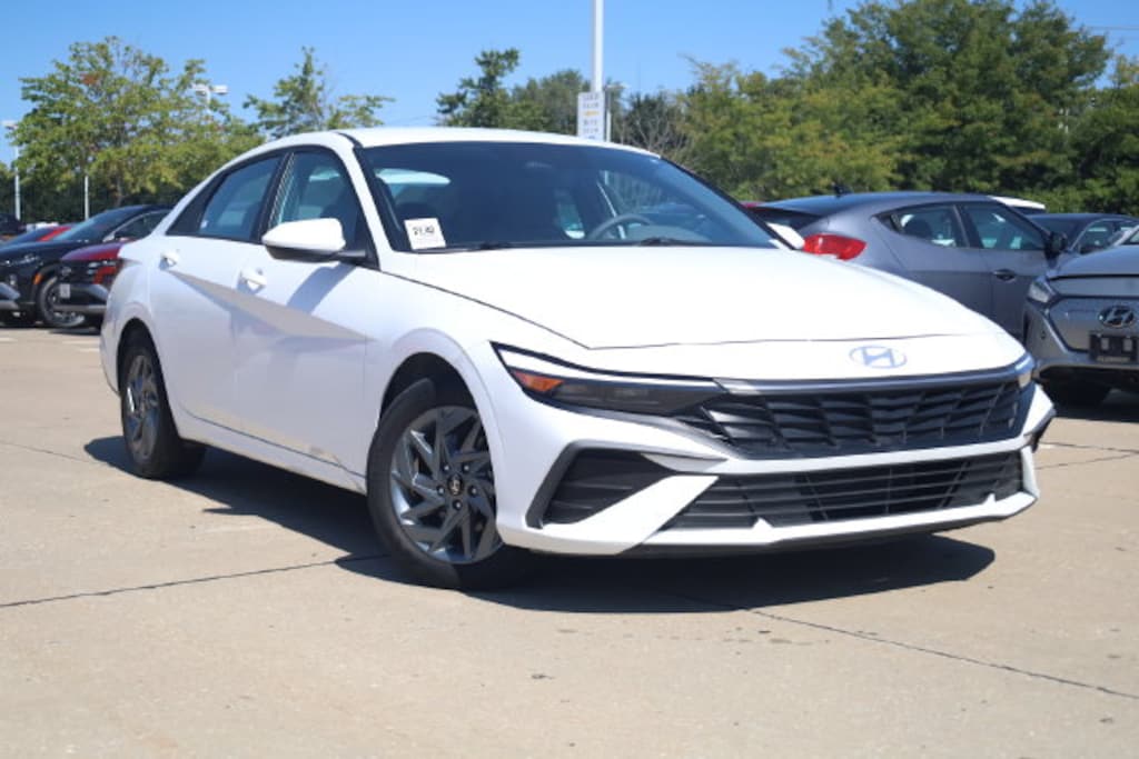 Used 2024 Hyundai Elantra SEL Sedan