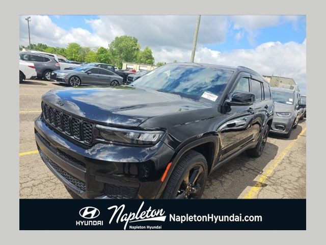 2023 Jeep Grand Cherokee L Altitude 4x4's photo