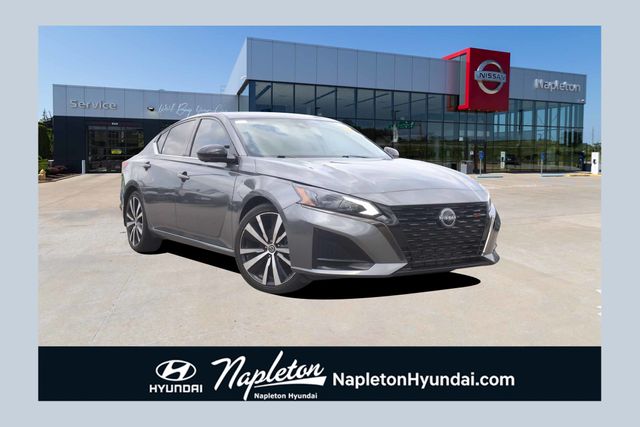 2023 Nissan Altima 2.0 VC-T SR's photo