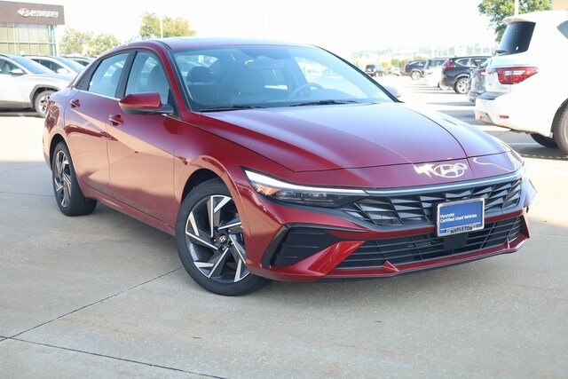 2025 Hyundai Elantra SEL Convenience photo 2