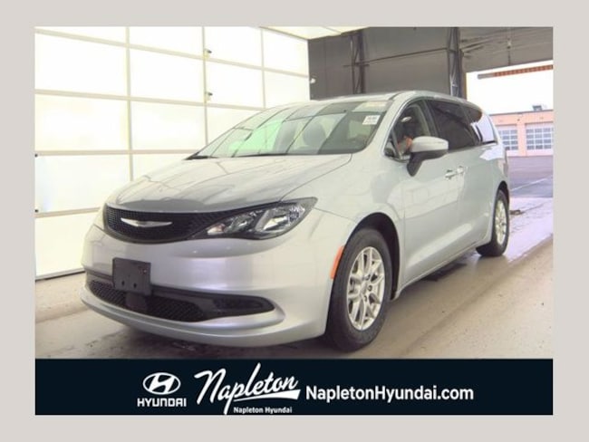 2023 Chrysler Voyager LX Van Passenger Van