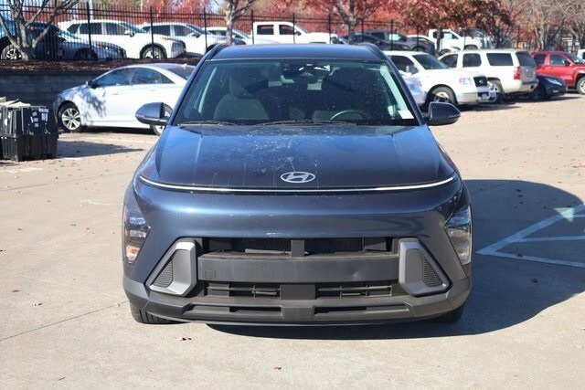 2024 Hyundai Kona SEL photo 2
