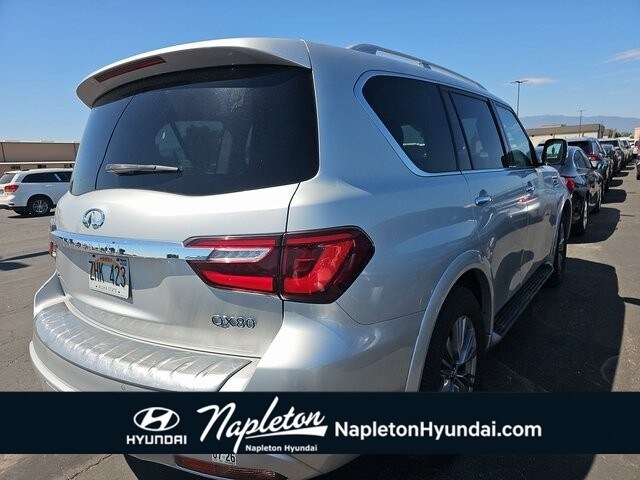2022 Infiniti QX80 Luxe photo 2