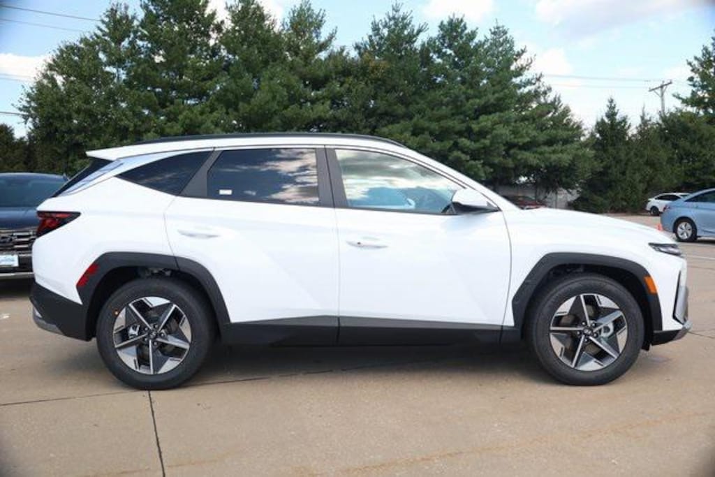 New 2026 Hyundai Tucson SEL FWD SUV