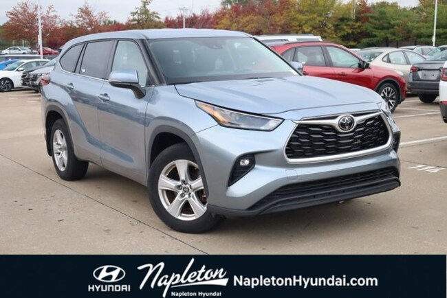 2022 Toyota Highlander LE SUV 2022 Toyota Highlander LE SUV