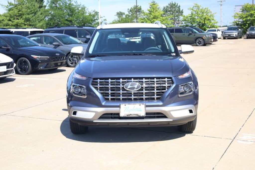 New 2026 Hyundai Venue SEL w/Two-Tone Roof SUV
