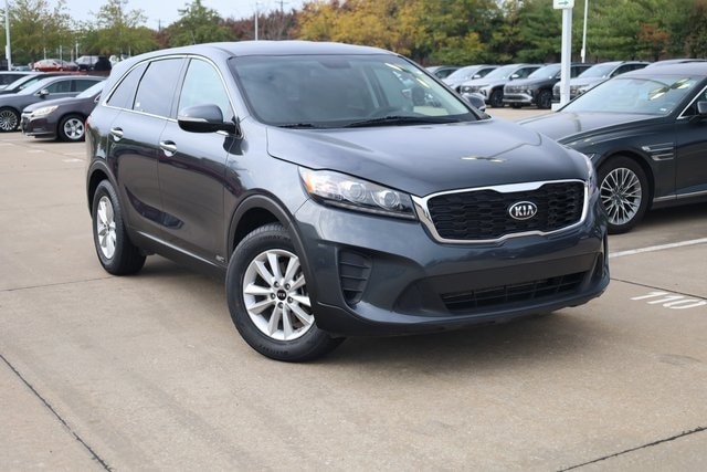 Used 2020 Kia Sorento LX with VIN 5XYPGDA37LG654017 for sale in Hazelwood, MO