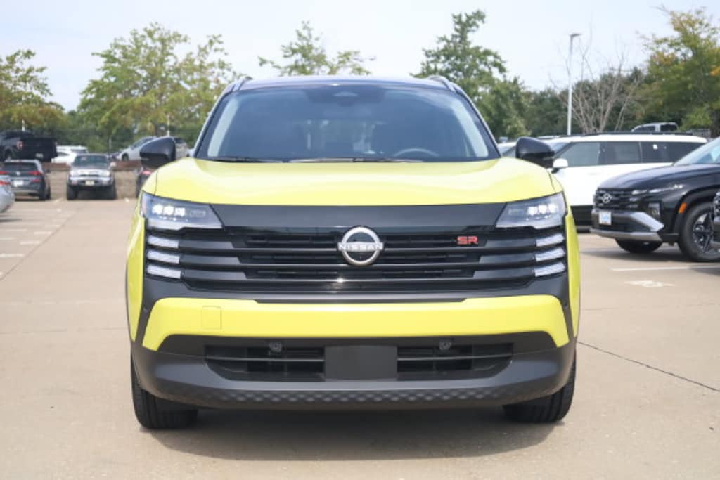 Used 2025 Nissan Kicks SR SUV