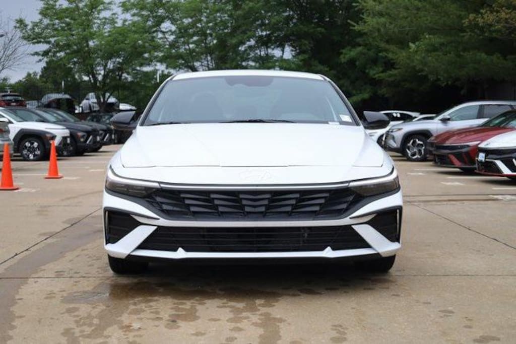 New 2025 Hyundai Elantra Hybrid SEL Sport Sedan