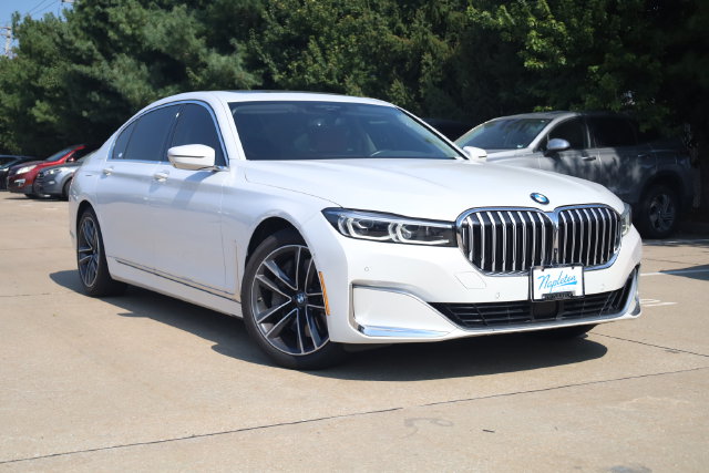 Used 2022 BMW 750i xDrive Sedan