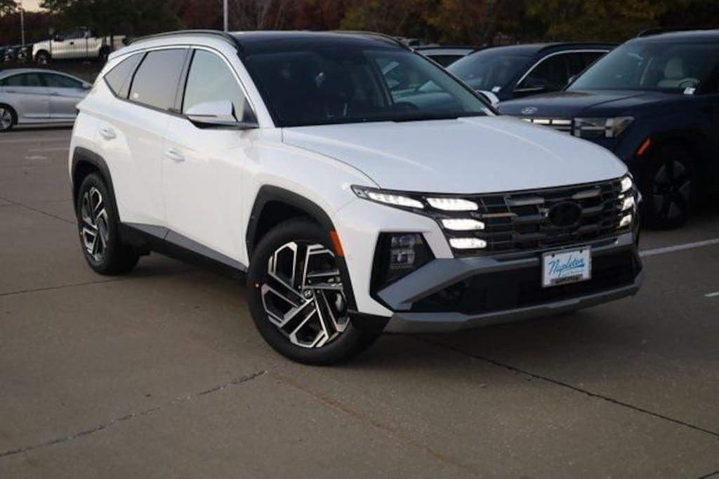 New 2026 Hyundai Tucson Limited FWD SUV