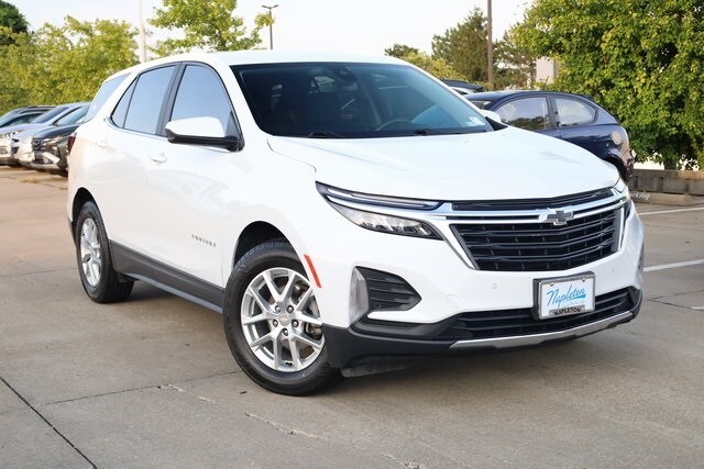 2022 Chevrolet Equinox LT photo 2