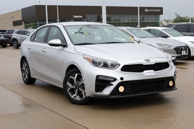 Used 2021 Kia Forte LXS with VIN 3KPF24AD3ME348904 for sale in Hazelwood, MO