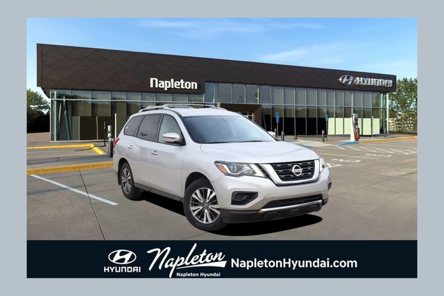 2020 Nissan Pathfinder S's photo