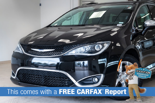 Used 2019 Chrysler Pacifica Limited with VIN 2C4RC1GG8KR666328 for sale in Hazelwood, MO