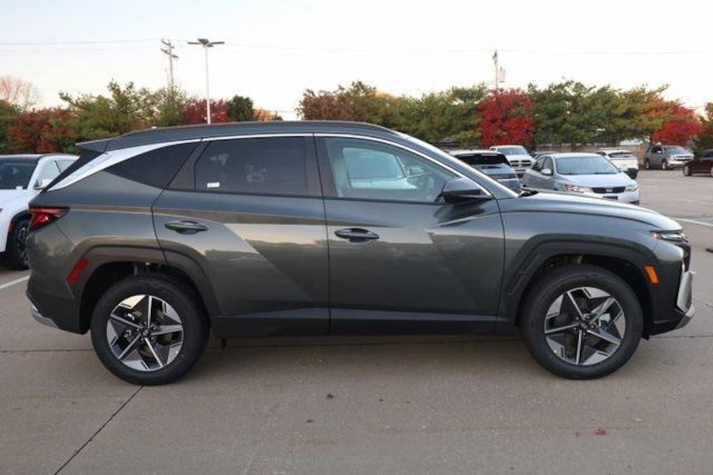 New 2026 Hyundai Tucson Hybrid SEL SUV